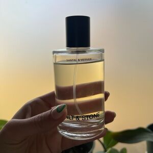 Salt & Stone Santal & Vetiver Body Mist — Clear Glass Bottle with Black Cap